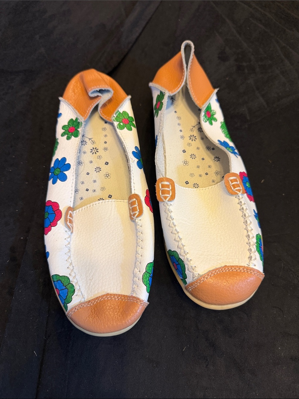 Women’s Floral Slip-On Ballet Flats in White and Tan NWOT WORN ONCE